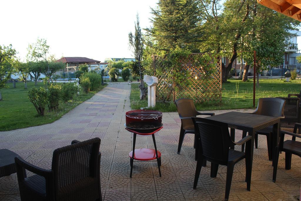 Hotel Galeria In The Garden Plovdiv Exteriér fotografie